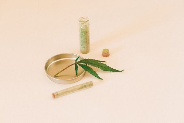 Comment on extrait le CBD du chanvre, et pourquoi le CO2 s'est imposé Comment on extrait le CBD du chanvre, et pourquoi le CO2 s'est imposé